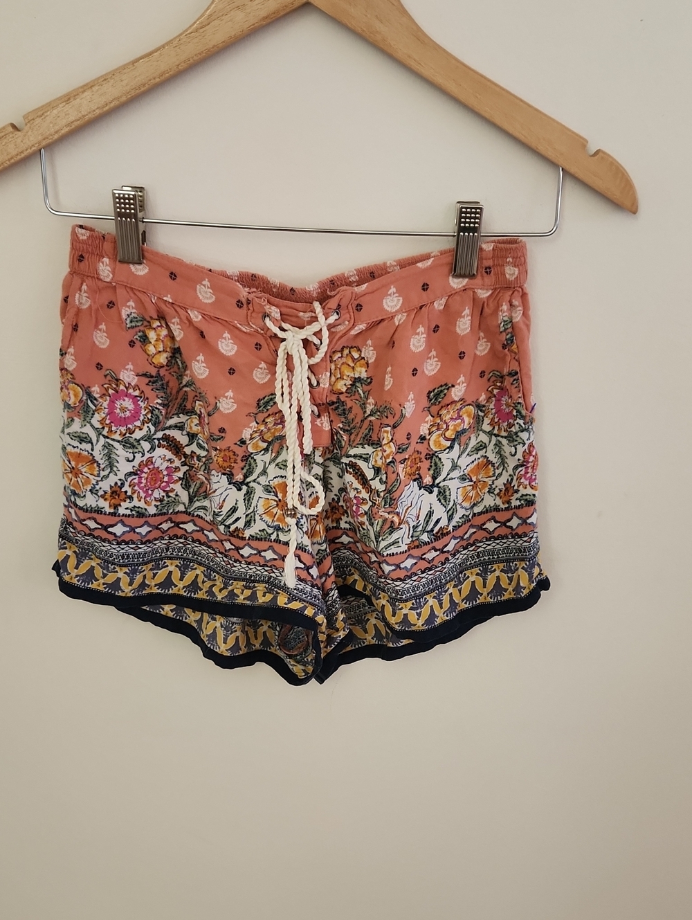 Abercrombie & Fitch Floral Print Coral Drawstring Women’s Shorts XS